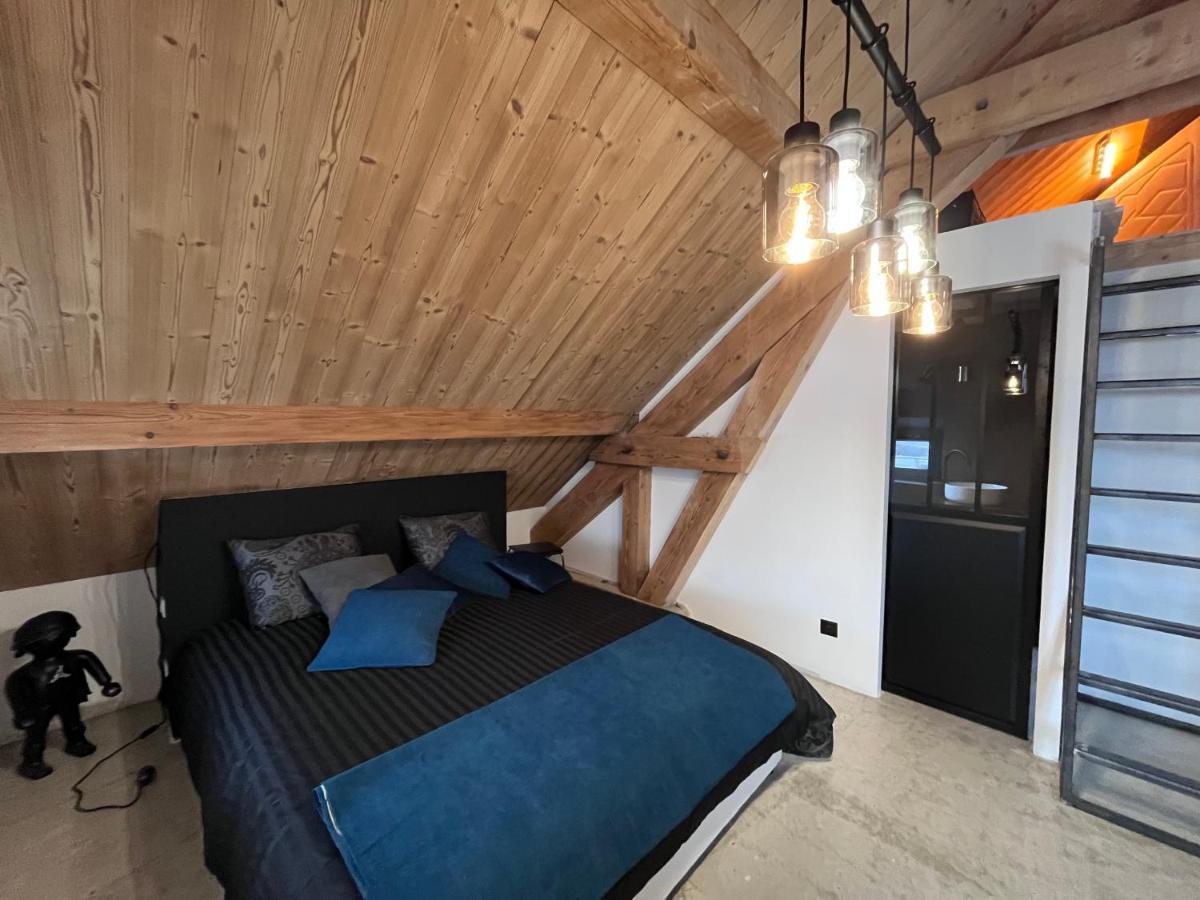 Bed and Breakfast Refuges Sous Les Toits Бур-Сен-Морис Екстер'єр фото