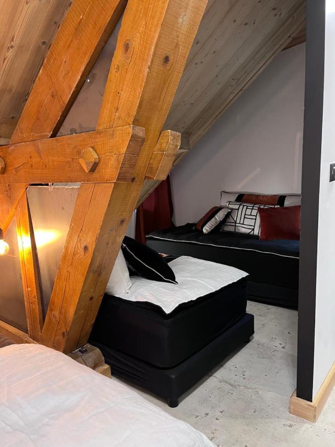 Bed and Breakfast Refuges Sous Les Toits Бур-Сен-Морис Екстер'єр фото